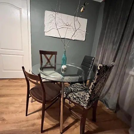 Red Apartment,with Self Check Near Airport Tallin